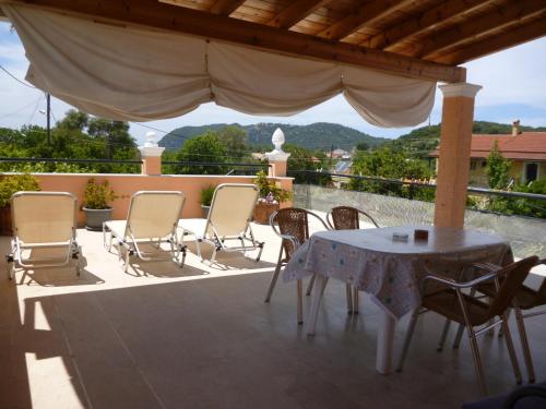  Kostas Apartments & studios in Agios Georgios Pagon