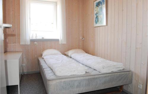 2 Bedroom Cozy Apartment In Hvide Sande