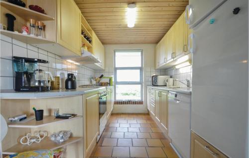 Cuina, Five-Bedroom Holiday Home In Thisted in Sonder Vorupor