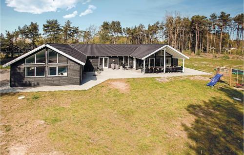 Holiday Home Nexø With Fireplace 04 – khách sạn tại Snogebaek