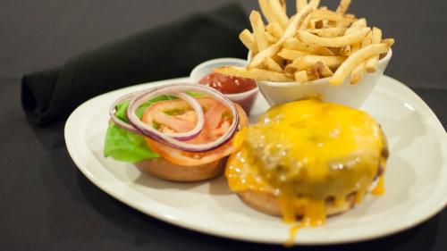 Holiday Inn & Suites Joliet Southwest