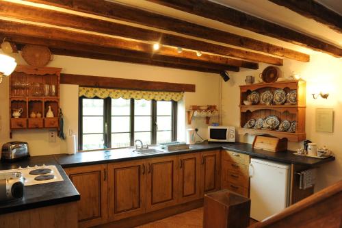 Steppes Farm Cottages - image 8
