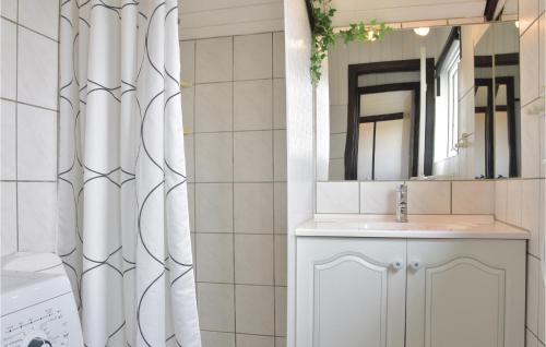 Bathroom, Holiday Home Lodbergsvej Ringkøbing Xii in Sondervig