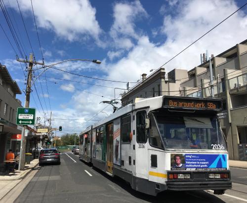 U1 Brunswick Living Ground Floor Patio Close to APT and CBD Free Wifi Tram at Doorstep in برونويك