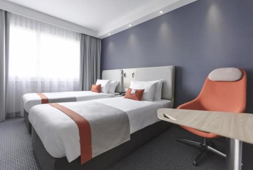 2 twin beds