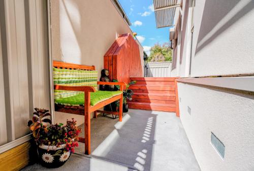 U1 Brunswick Living Ground Floor Patio Close to APT and CBD Free Wifi Tram at Doorstep in برونويك
