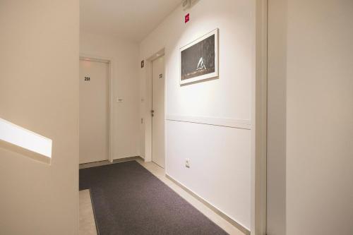 Art Hotel - image 2