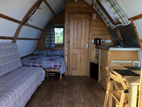 Loch Shin Glamping Pods in Лерг