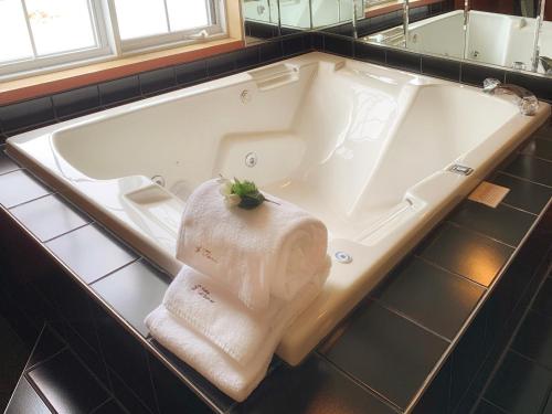 Superior Queen Room with Spa Bath