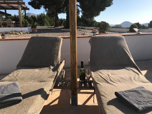 Peldbaseins, B&B Cortijo El Ciruelo in El Contador