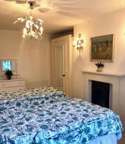 Picture of Grand Garden Apartment In Gothic Victorian Villa