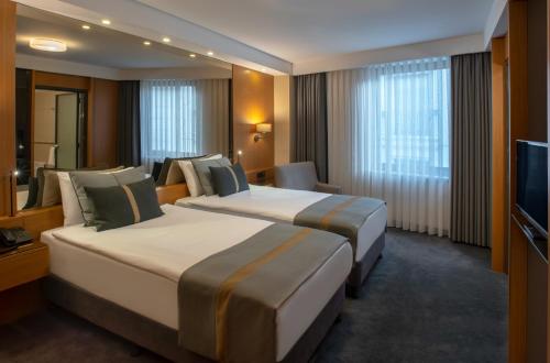Tan Hotel - Special Category - image 4