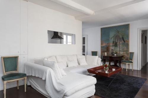 The Cozy Palm - 2BDR, Le Marais / Republique