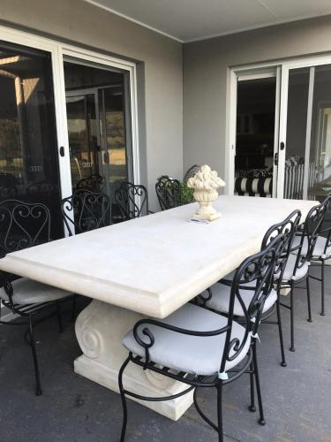 Ételek és italok, ON Keppies - BnB - Family Farm & Wedding Guest Accommodation Paterson NSW in Paterson