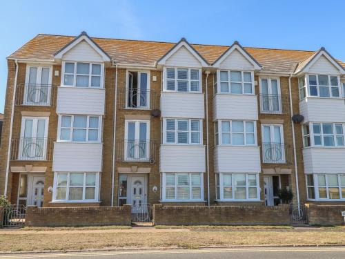 2 Victory Terrace, New Romney, Kent