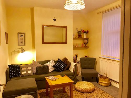 Lovely Centrally Located Cardiff House Close To All Venues