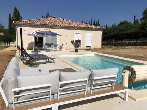 Modern villa in the south of the Ardèche, near the Vallon-Pont-d’Arc gîte à louer Salavas