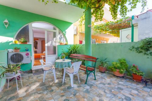  Green garden Rooms & Apartments in Makarska