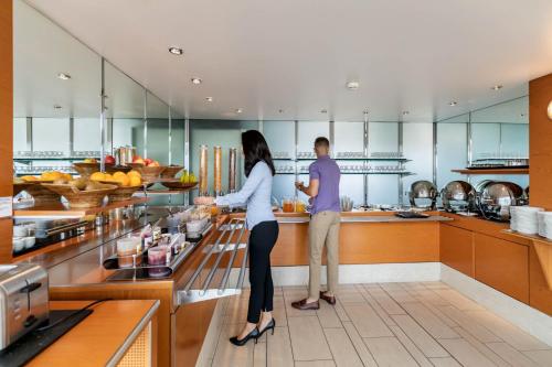 Hotel Cornavin Geneve - image 4