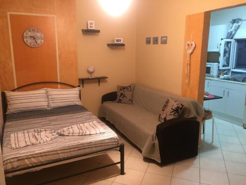  Konba luxury mini apartment, Pension in Thessaloniki bei Melissochórion