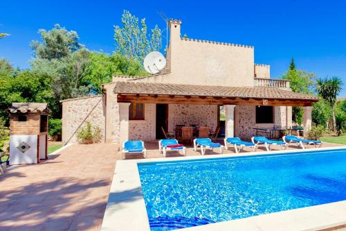 Three-Bedroom Villa image 5