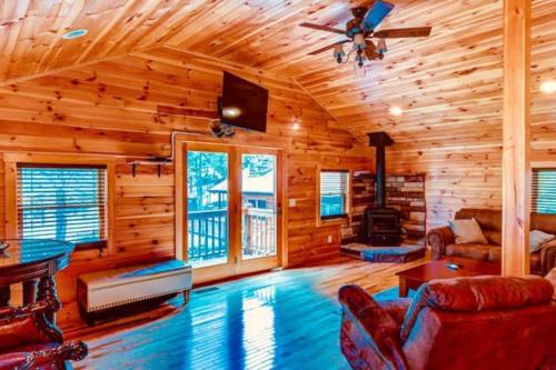 1 BR Cabin at Lodges at Eagles Nest - Gated Community in Banner Elk, USA