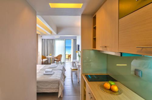 Palm Beach Hotel Apartments - main image