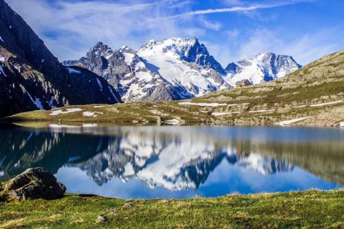 Les Alpinistes N 11 La Grave facing the Meije - image 3