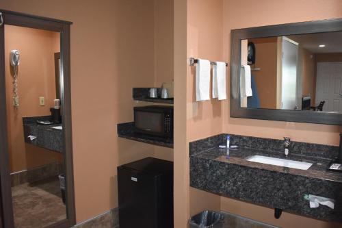 Photo - Americas Best Value Inn Manteca