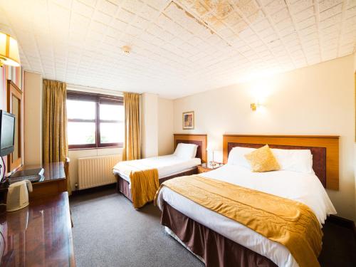 Triple room