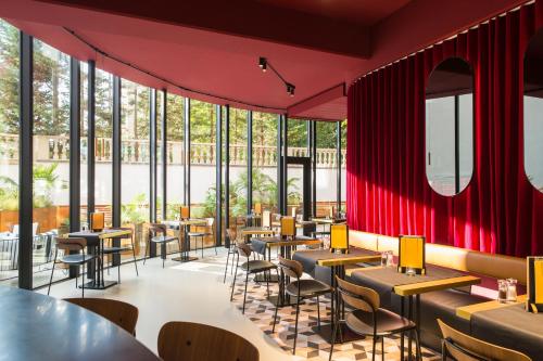 ibis Brussels Centre Chatelain - image 3