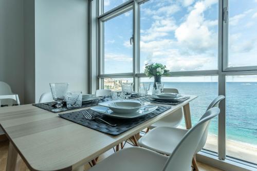 APARTAMENTO EN PRIMERA LINEA DE PLAYA RiAZOR 2