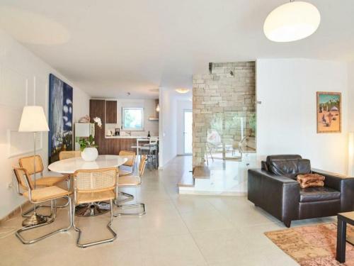 Villa Bobos place with Jacuzzi 46E in Krizine