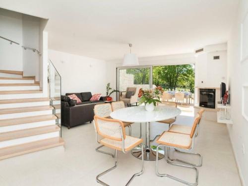 Villa Bobos place with Jacuzzi 46E in Krizine