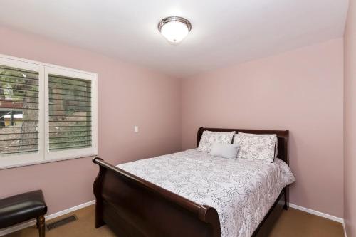 Rainbow Retreat - image 9
