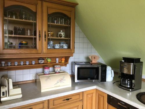 кухня, FeWo Erholsame Auszeit in Нойбранденбург