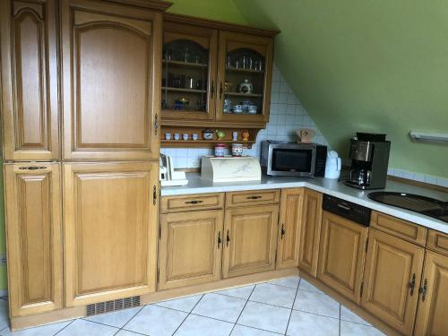 кухня, FeWo Erholsame Auszeit in Нойбранденбург