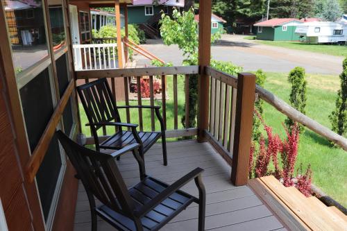 Lone Fir Resort