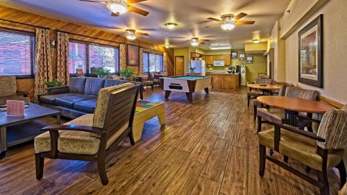 GetAways at Snow Lake Lodge