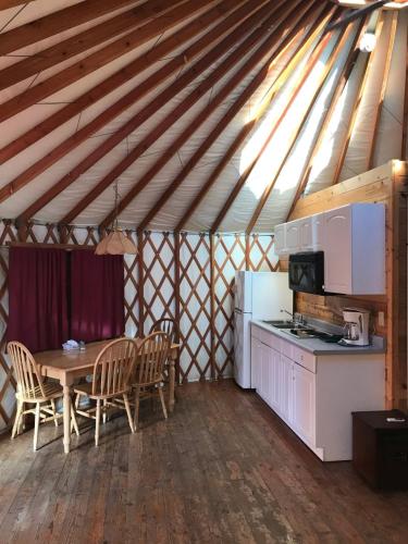 South Jetty Camping Resort Yurt 4 - image 4
