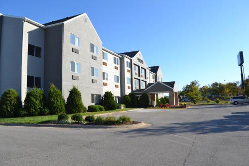 Country Inn & Suites by Radisson, Fairview Heights