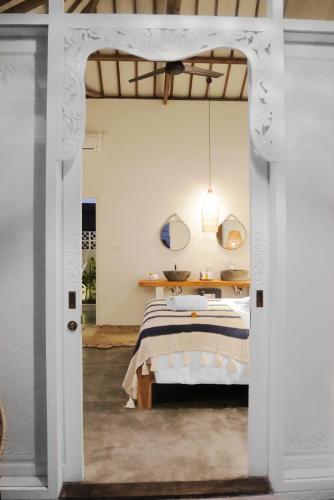 Deluxe King Suite image 10