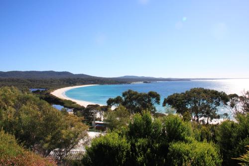 Apkārtne, DOLPHIN LOOKOUT COTTAGE - amazing views of the Bay of Fires in Binalongbeja