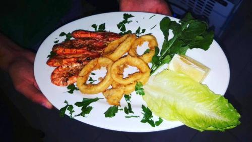 Paradise Beachfront Mini Boutique and Restaurant