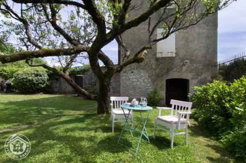 Kert, GÎTE DU PORCHE (GITE DU PORCHE) in Saint-Jean-de-la-Porte