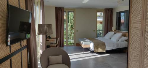 Suite with Sea View  and Spa Access (reservation needed) image 9