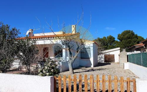 Christophe - Bonito chalet en Riumar con jardín, barbacoa y cerca del mar gîte à louer Riumar