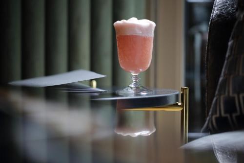 The Athenaeum Hotel & Residences - image 3