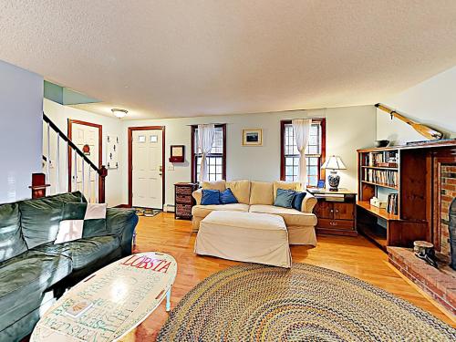 Spacious Home in Hyannis - main image