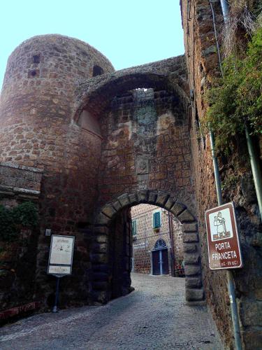  Alloggio turistico Porta Franceta, Unterkunft in Sutri